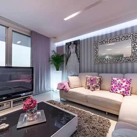Apartment Luxury Violet Old