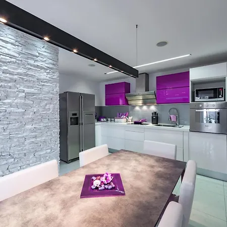 Luxury Violet Old